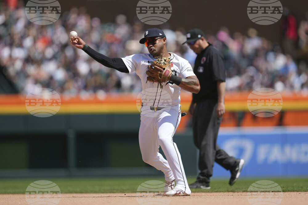 Giants Tigers Baseball