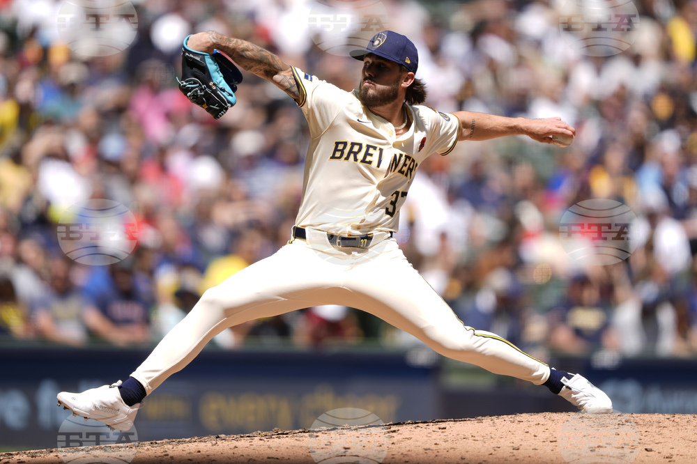 Red Sox Brewers Baseball