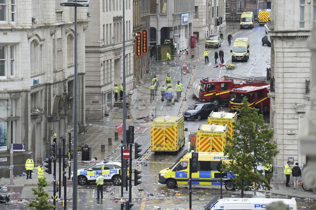 Обвиняемият за инцидента на футболен парад в Ливърпул се призна за виновен по 31 обвинения
