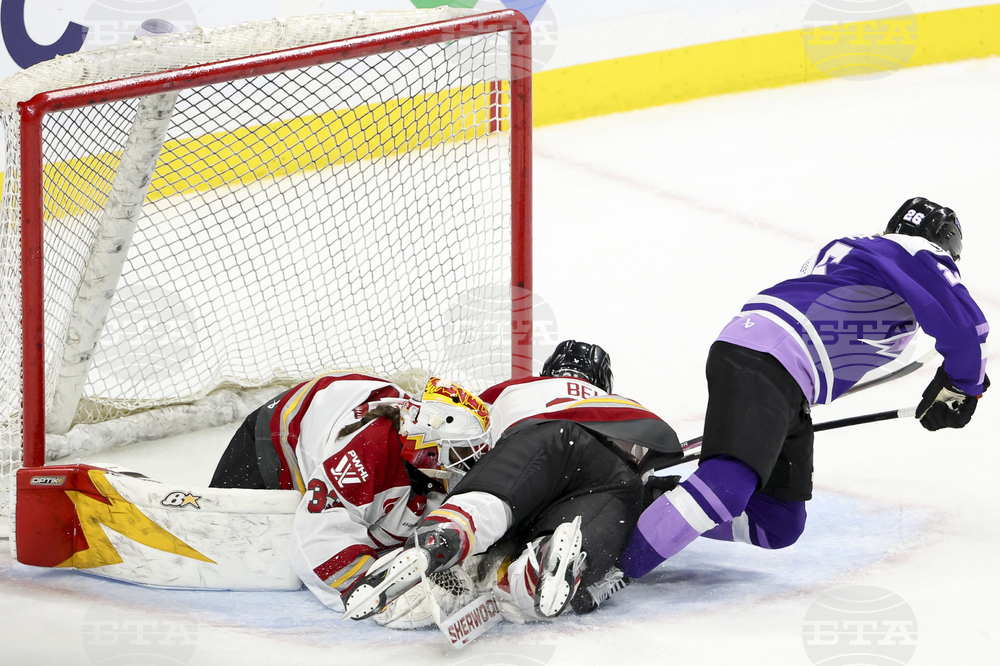 PWHL Charge Frost Hockey