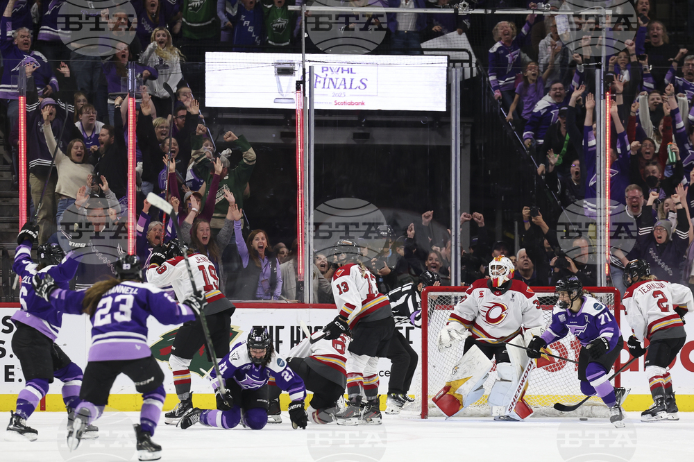 PWHL Charge Frost Hockey
