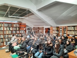 В РЕГИОНАЛНА БИБЛИОТЕКА „САВА ДОБРОПЛОДНИ” – СЛИВЕН ПРИКЛЮЧИ СЕДМИЦАТА НА ЛЮБОВТА