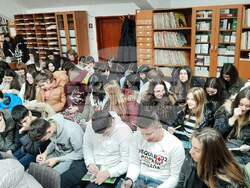 В РЕГИОНАЛНА БИБЛИОТЕКА „САВА ДОБРОПЛОДНИ” – СЛИВЕН ПРИКЛЮЧИ СЕДМИЦАТА НА ЛЮБОВТА