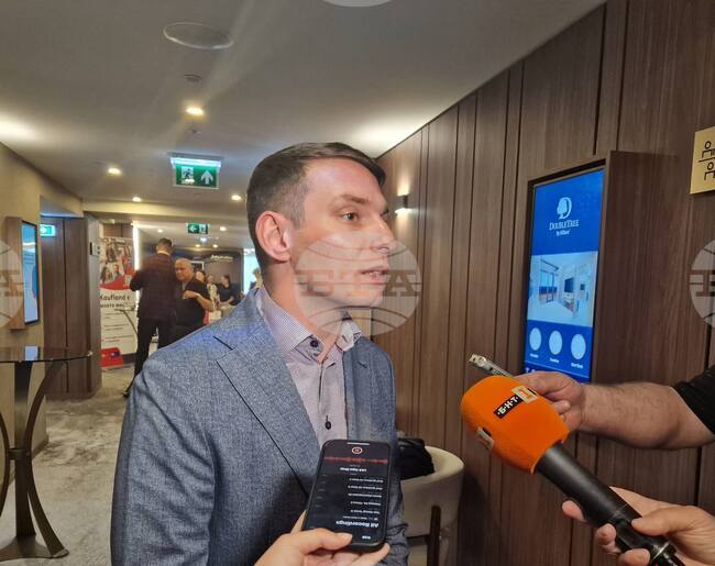 България е сред държавите в ЕС, които инвестират най-малко в съществуващите си работници, каза Адриан Николов, старши икономист в ИПИ