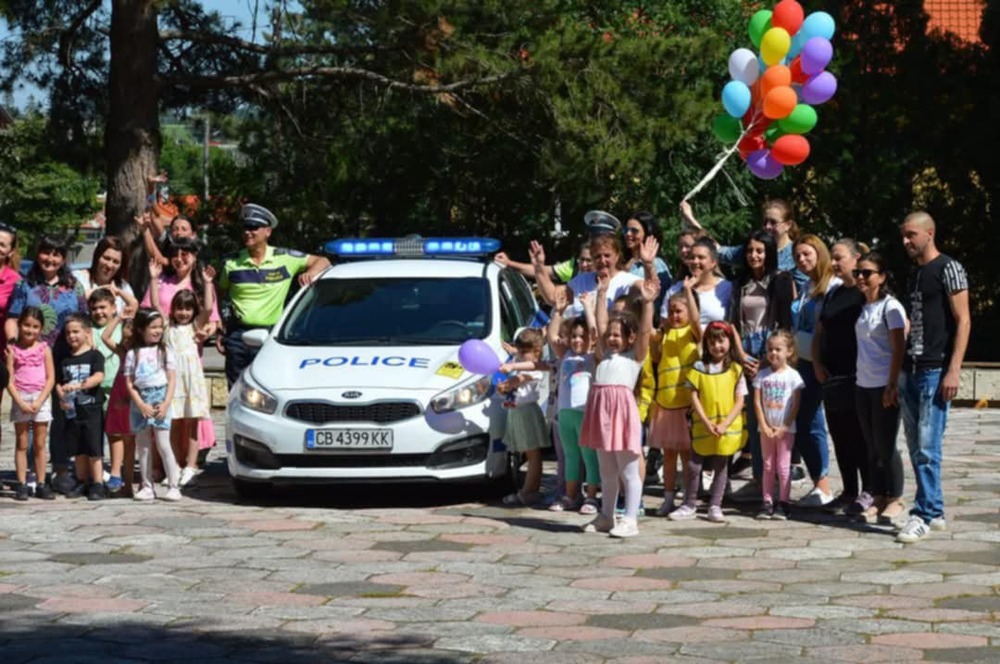 Община Добричка: Деца ще подаряват балони и листовки на водачите на 1 юни в Бранище