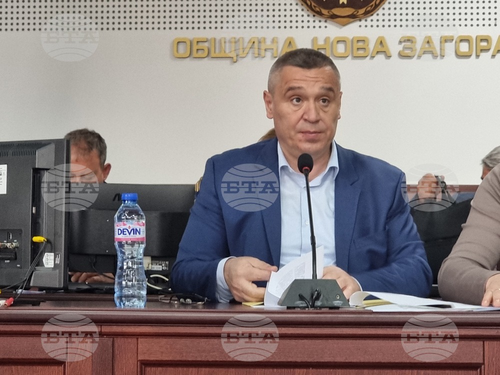 В максимално кратък срок ще бъдат компенсирани стопаните със 100 процента пострадали от градушката площи, каза в Нова Загора земеделският министър Георги Тахов