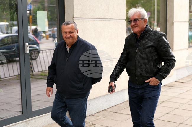 Democracy, Rights and Freedoms Says Chakarov's Resignation Does Not Mean MRF's Two Factions Have United