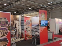 Министърът на туризма Илин Димитров посети по-рано днес щанда на Община Шумен в първия ден на Международното туристическо изложение „Ваканция и Спа експо“