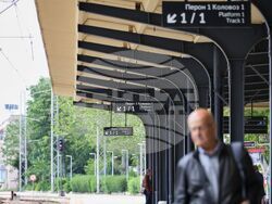 Бургас - влак София-Бургас - Гроздан Караджов - посещение