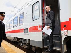 Бургас - влак София-Бургас - Гроздан Караджов - посещение