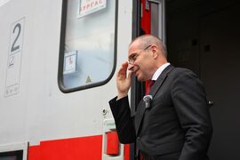 Бургас - влак София-Бургас - Гроздан Караджов - посещение