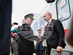 Бургас - влак София-Бургас - Гроздан Караджов - посещение