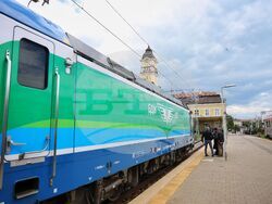 Бургас - влак София-Бургас - Гроздан Караджов - посещение