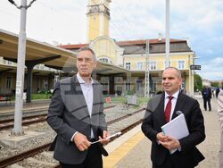 Бургас - влак София-Бургас - Гроздан Караджов - посещение