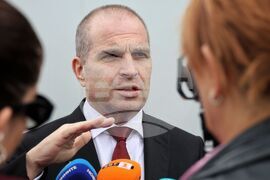 Бургас - Гроздан Караджов - брифинг