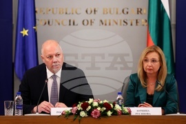 Дискусия на тема „Финансовата грамотност като фактор за инвестиции, доходи и еврозона"