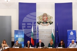 Дискусия на тема „Финансовата грамотност като фактор за инвестиции, доходи и еврозона"