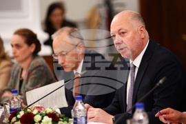 Дискусия на тема „Финансовата грамотност като фактор за инвестиции, доходи и еврозона"