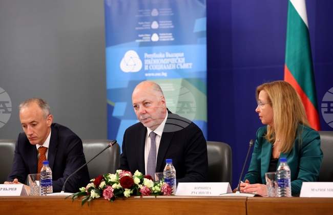 Politicians, Employers, Unionists, NGOs Discuss Financial Literacy as Factor of Investments, Incomes, Eurozone