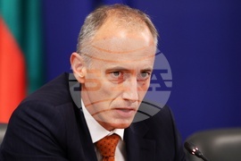 Дискусия на тема „Финансовата грамотност като фактор за инвестиции, доходи и еврозона"