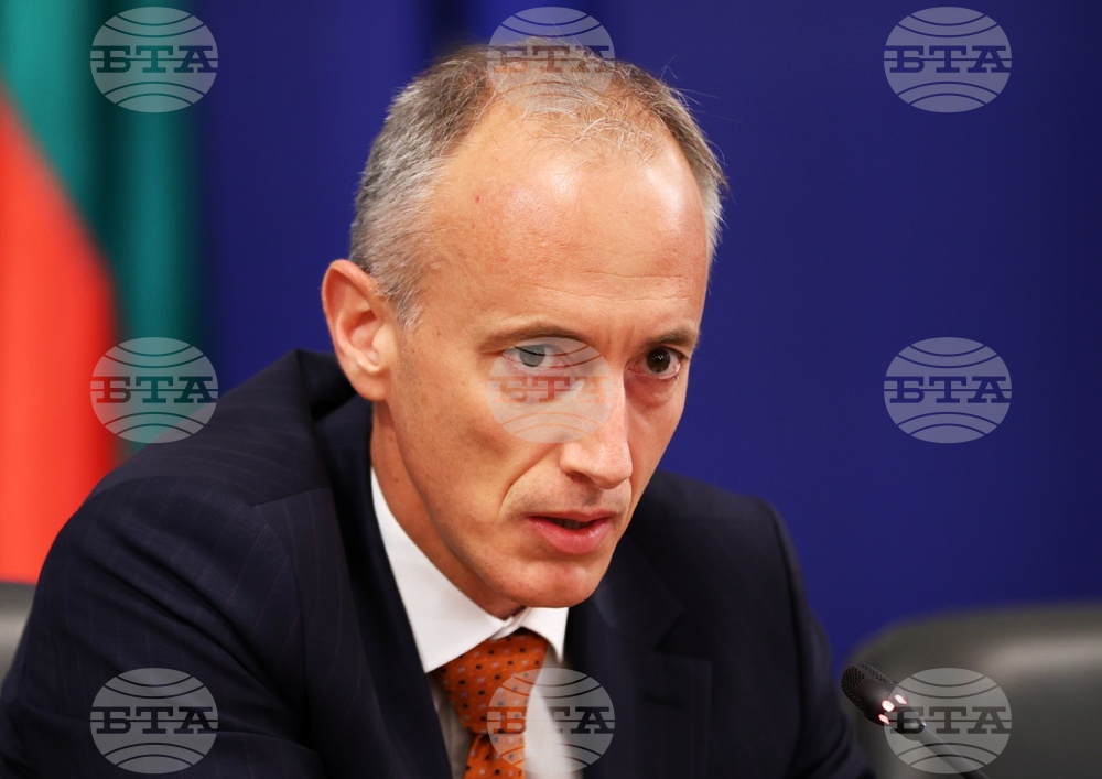 Възпитанието в добродетели е начин децата да живеят в по-хармонично общество, каза министърът на образованието и науката Красимир Вълчев