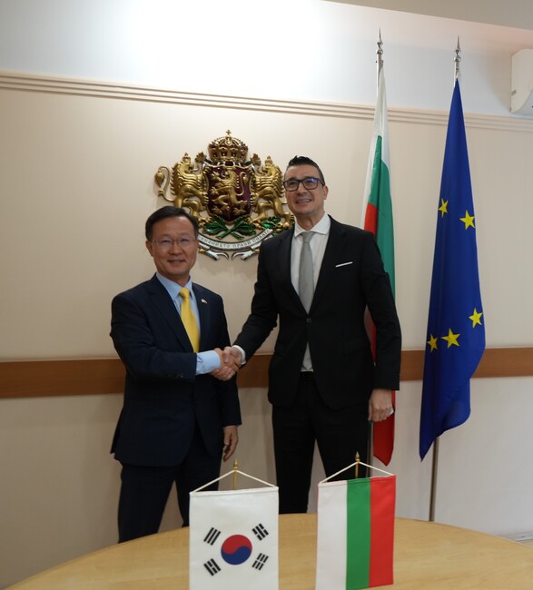 Economy Minister, Korean Ambassador Discuss Bilateral Trade and Investment Prospects