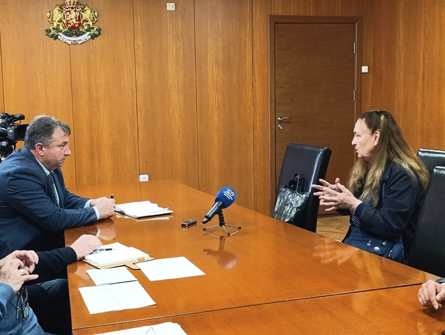 Община Шумен: Инфраструктурни проблеми, натрупани от десетилетия, поставиха граждани в приемната на кмета