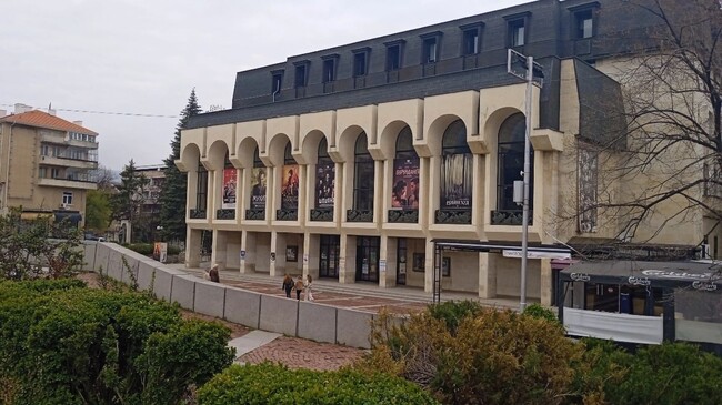 Националният музикален театър ще гостува в Шумен за първи път със спектакъла „Криворазбраната цивилизация“