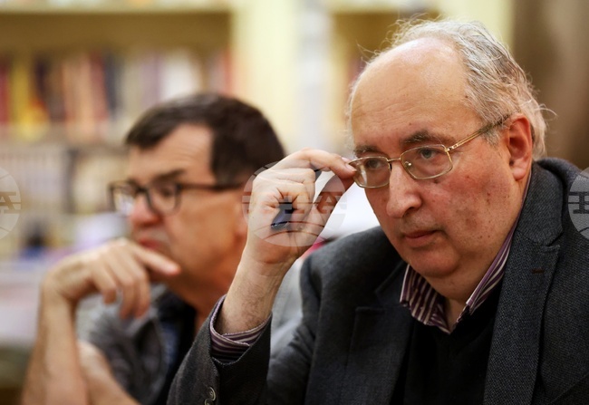 Италианският философ Джорджо Агамбен показва по-малко познатото си лице в книгата "Пилат и Иисус", каза Тони Николов