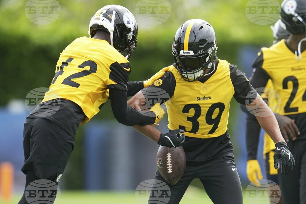 Steelers QB Uncertainty Football