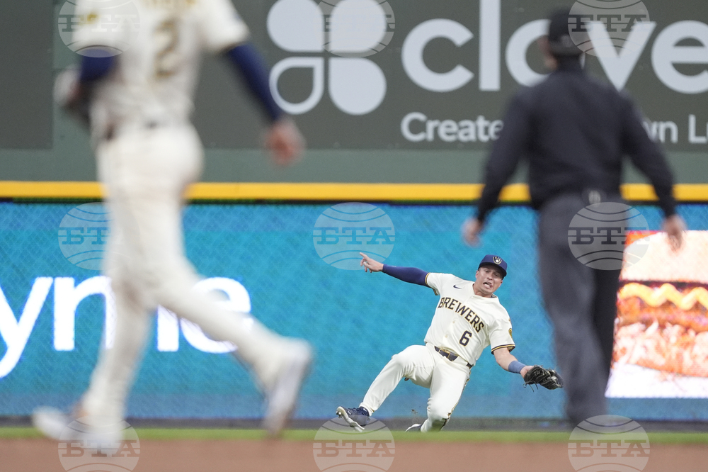 Red Sox Brewers Baseball