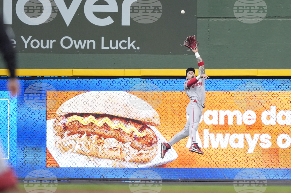 Red Sox Brewers Baseball