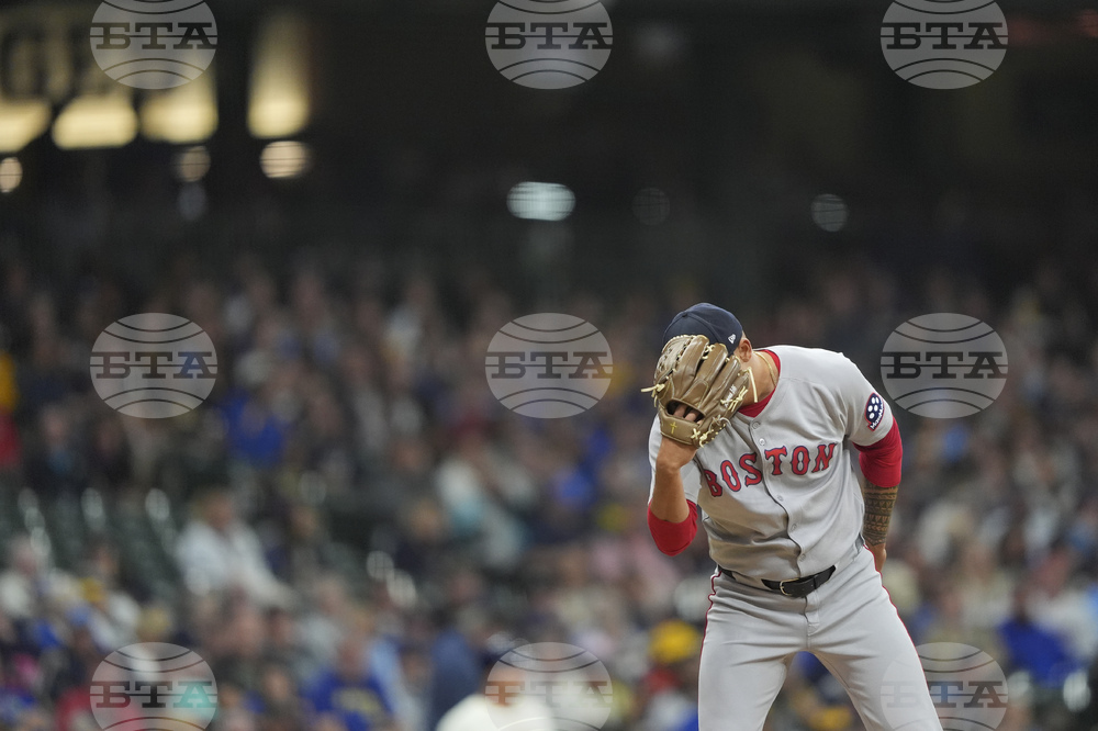 Red Sox Brewers Baseball