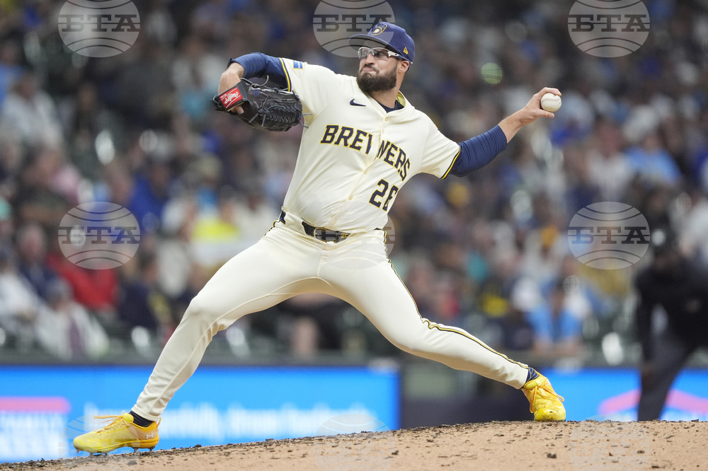 Red Sox Brewers Baseball
