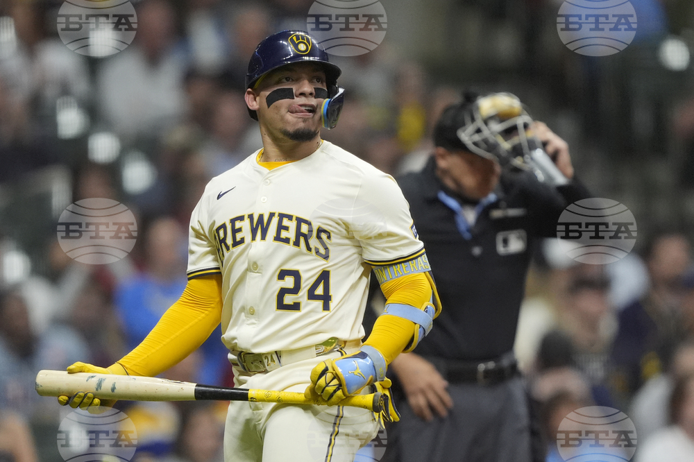Red Sox Brewers Baseball