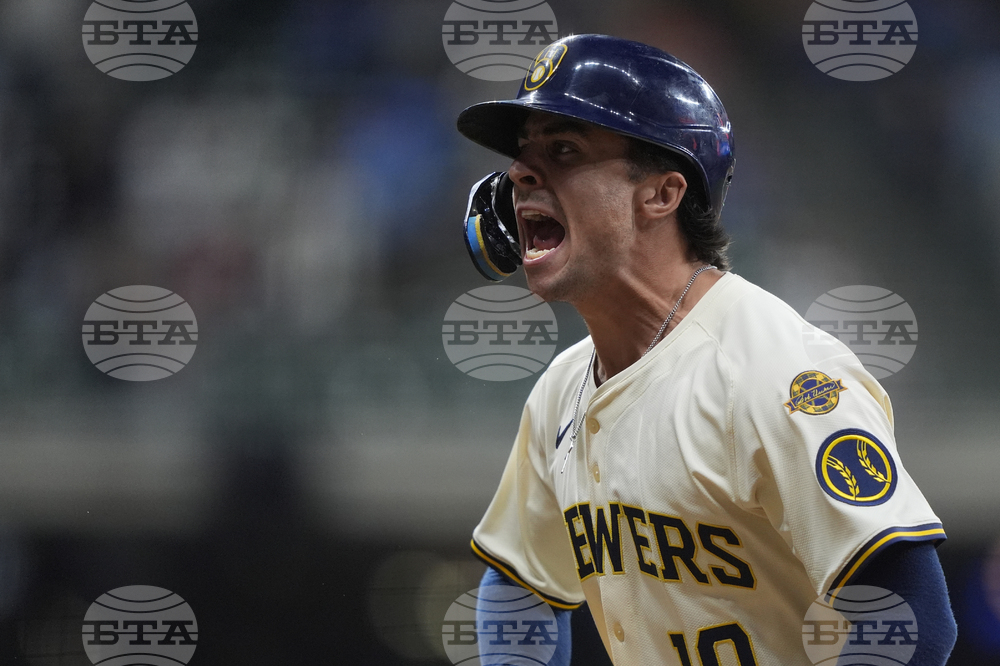Red Sox Brewers Baseball