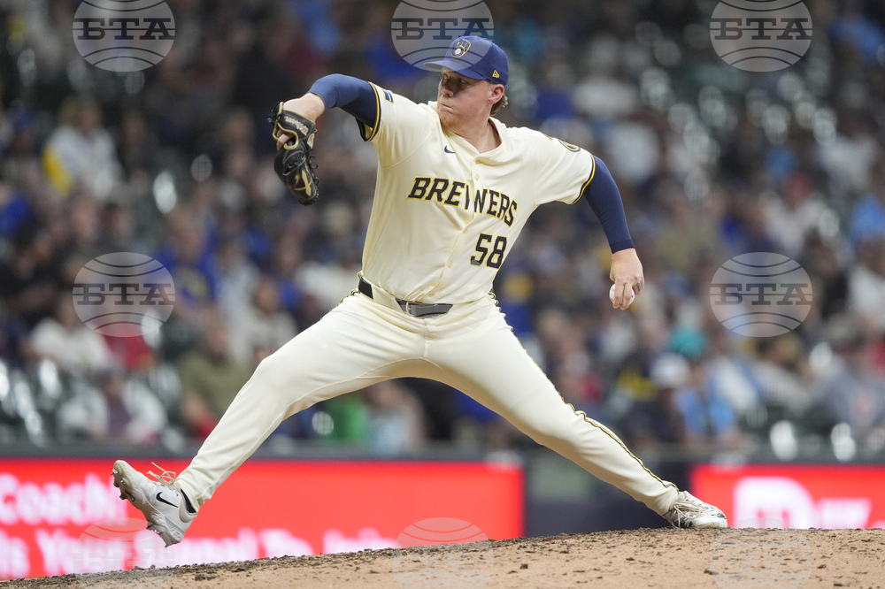 Red Sox Brewers Baseball