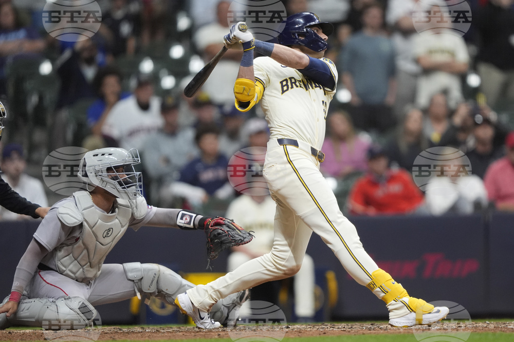 Red Sox Brewers Baseball