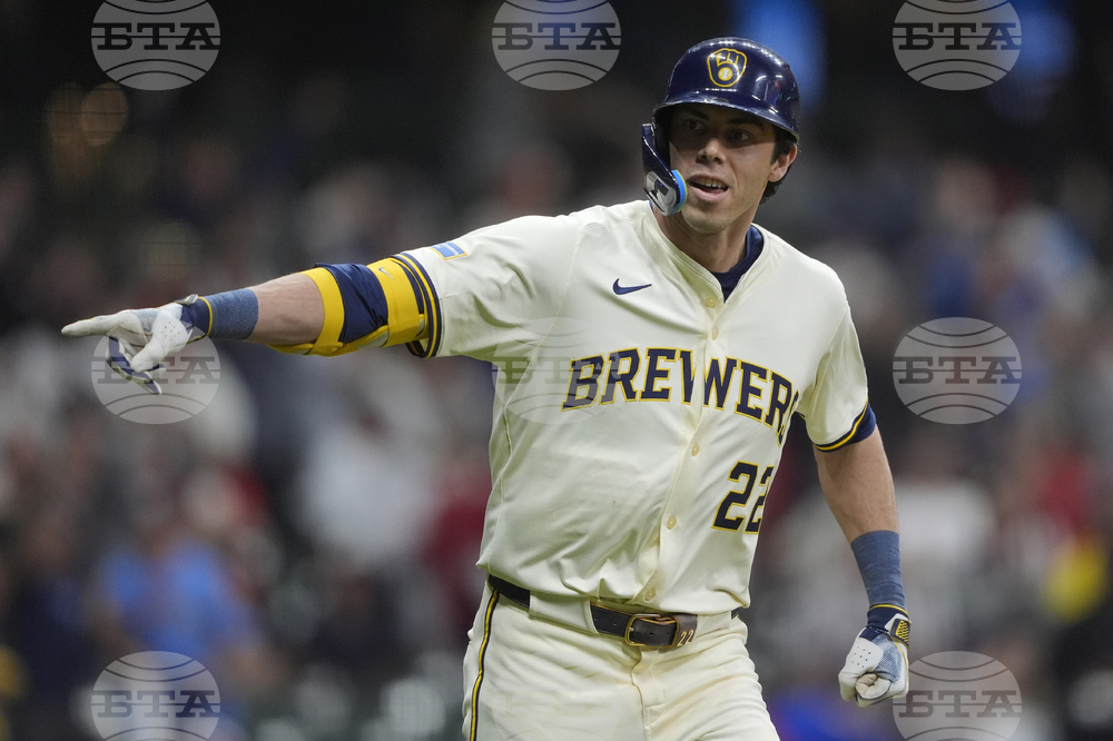 Red Sox Brewers Baseball
