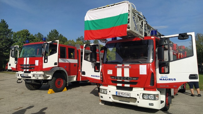 Обучение за действия при горски и полски пожари и представяне дейността на доброволните формирования организира пожарната служба в Ловеч