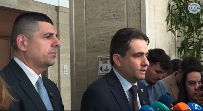 Санитарният кордон беше начинът да бъде спрян Пеевски, смята Божидар Божанов от ПП-ДБ