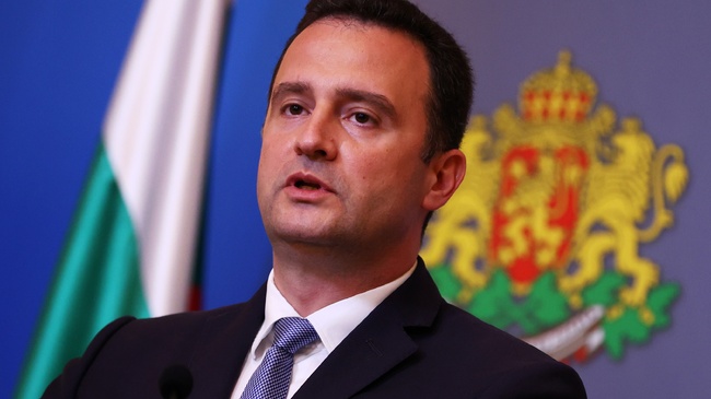 Household Consumers to Remain Indefinitely on Regulated Electricity Market, Says Energy Minister Stankov