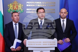 Министерски съвет - Даниел Митов - брифинг