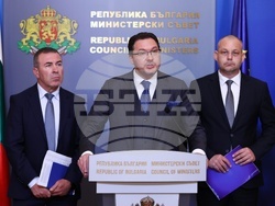 Министерски съвет - Даниел Митов - брифинг