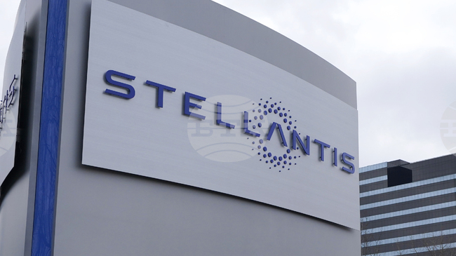 "Стелантис" ще изтегли над 52 000 автомобила в САЩ заради проблем с въздушните възглавници и предпазните колани