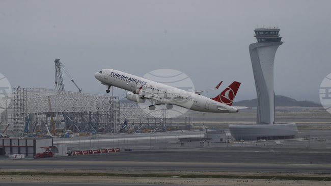 Турция възобнови полетите до иракския град Сулеймания след забрана, свързана с ПКК