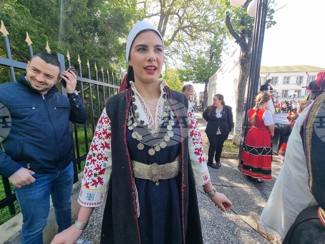 Международният детски фолклорен танцов фестивал „Приятелство без граници“ започва в Сливен