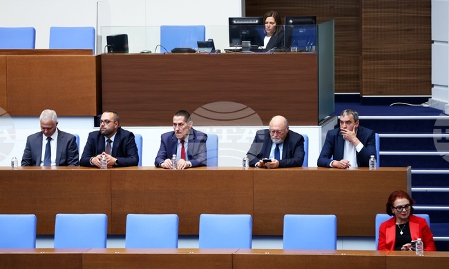 Народното събрание избра Пламен Тончев за председател на т.нар. Комисия по досиетата 