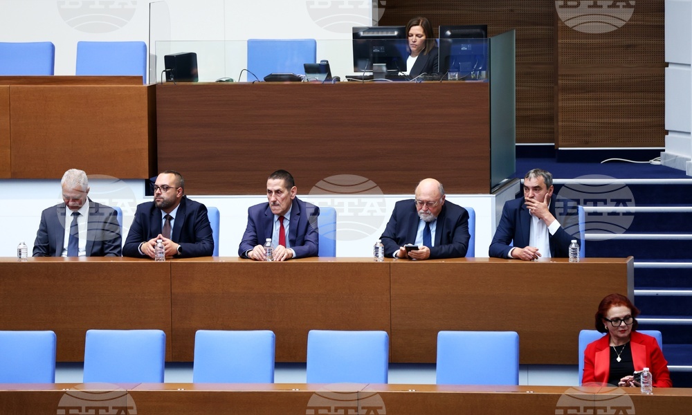Парламент - Комисия за разкриване на документите и за обявяване на принадлежност на български граждани към Държавна сигурност и разузнавателните служби на Българската народна армия - членове - избор