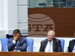 Парламент - Комисия за разкриване на документите и за обявяване на принадлежност на български граждани към Държавна сигурност и разузнавателните служби на Българската народна армия - членове - обсъждане